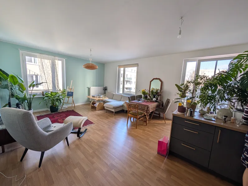 3-Zimmer-Wohnung (80 qm) in Schöneweide - Balkon & EBK-Übernahme — photo 1